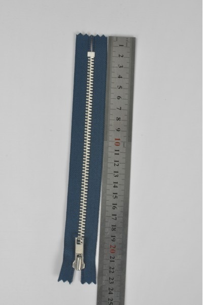 ZIP048  2號拉鏈  白銅牙拉鏈 密尾拉鏈 單頭拉鏈 不設單獨拉鍊訂購 45度照